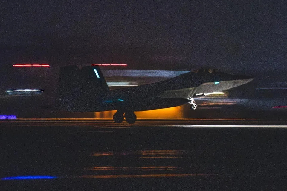 U.S. Warplanes Surge as USS Gerald R. Ford Heads Into Mediterranean Amid Iran Standoff
