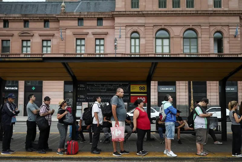 Reforma rada Mileija na prekretnici: Donji dom glasa dok sindikati paralizuju Argentinu