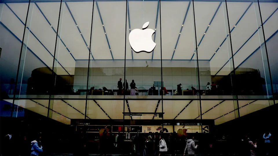 Sen. Marsha Blackburn Asks Apple To Explain Alleged Political Bias In Apple News