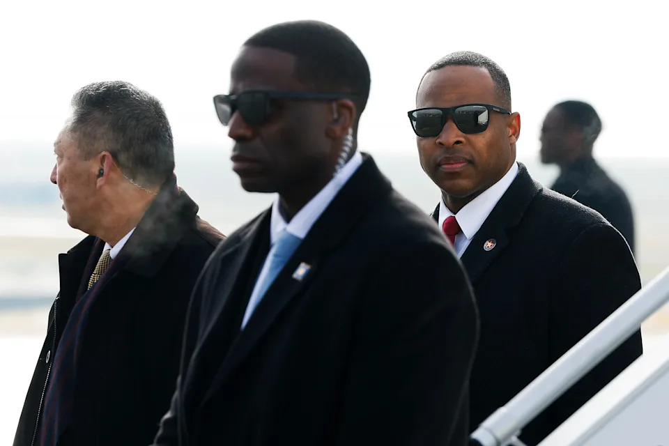 DHS Proposal Would Provide Two Tailored Suits to New Secret Service Agents — Amid Shutdown, Critics Question Priority