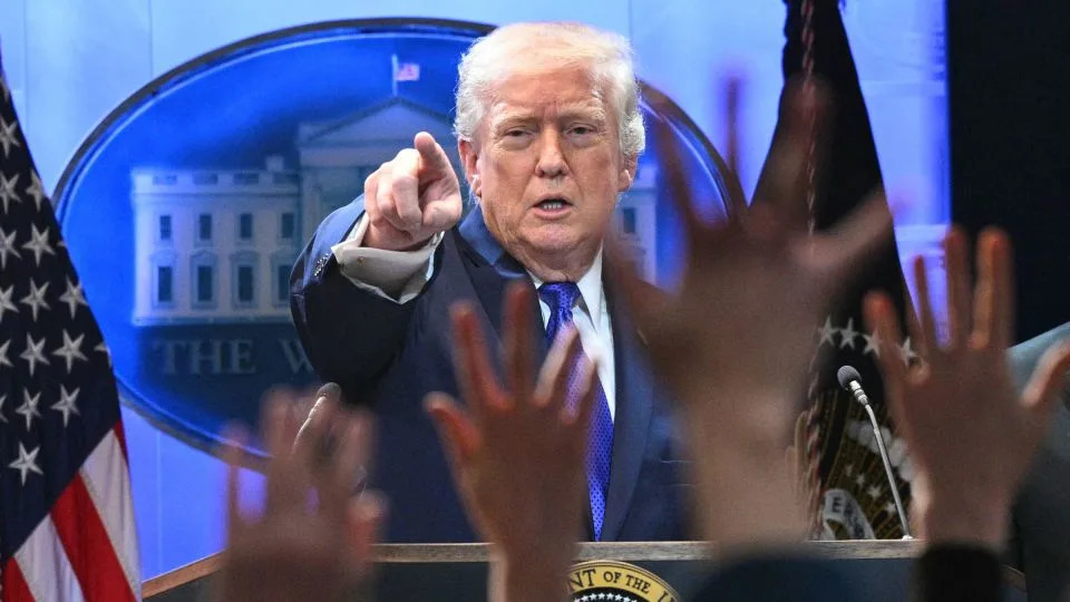 BEA Data Blows Hole in Trump’s Tariff Narrative — Trade Deficit Flat, Q4 Growth Just 1.4%