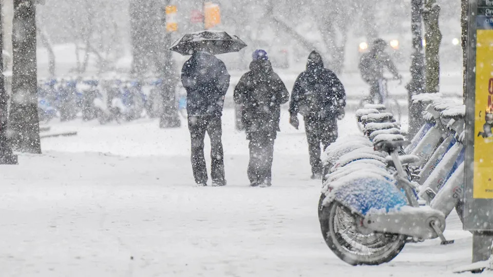 NYC Declares State Of Emergency, Imposes Citywide Travel Ban as 'Bomb Cyclone' Threatens Up to 2 Feet of Snow