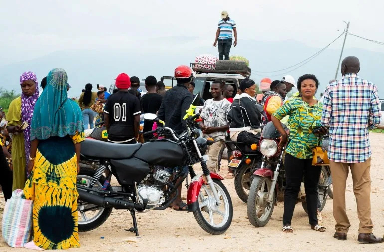 Prelaz Kavimvira Ponovo Otvoren: Stotine Kongolanaca Se Vraćaju Iz Burundija Nakon Ofanzive M23