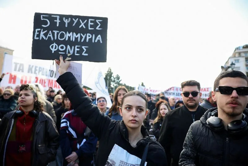 Desetine hiljada u Atini obeležile godišnjicu pogubnog sudara vozova — suđenje počinje 23. marta