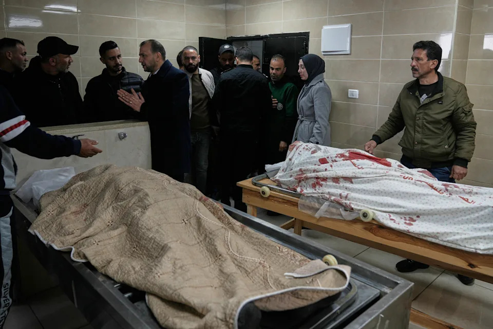 Izraelski naseljenici ubili dva brata u Qaryoutu; ambulante blokirane više od sat vremena