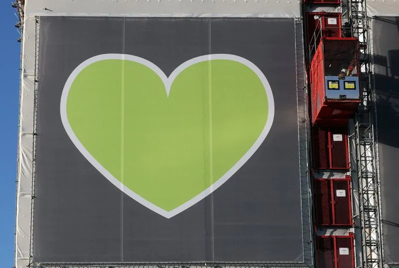 Otisci Ruku Na Zidovima: Vlada Privremeno Zaustavila Rušenje Delova Grenfell Towera