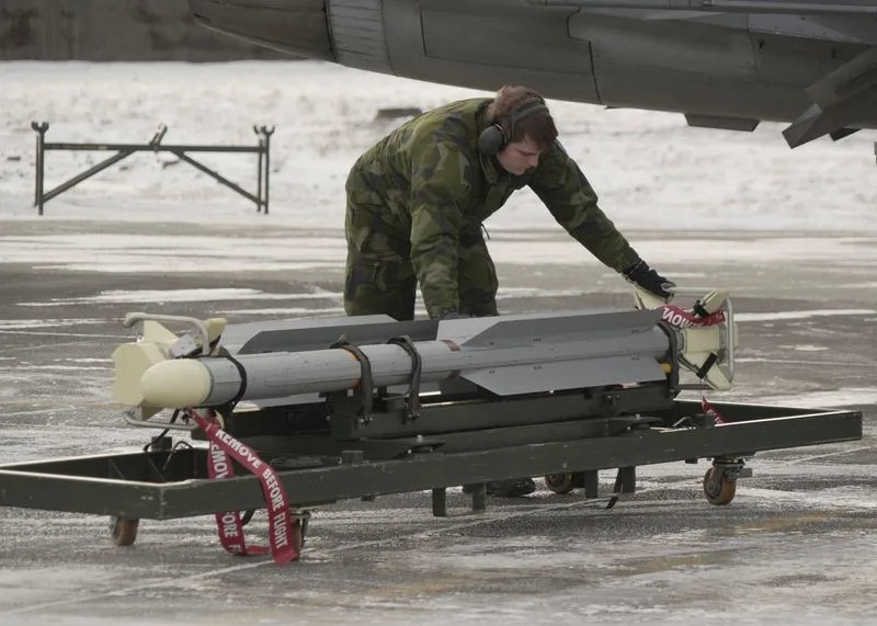 Švedski Gripeni Patroliraju Iznad Islanda — NATO Jača Prisutnost U Arktiku