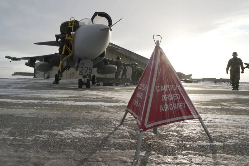 Švedski Gripeni Patroliraju Iznad Islanda — NATO Jača Prisutnost U Arktiku
