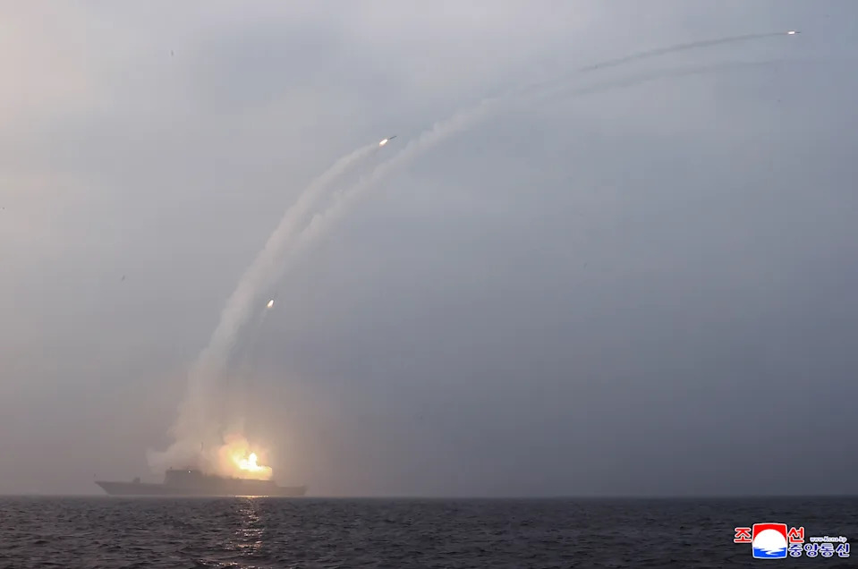 Kim Jong Un Pregledao Razarač Choe Hyon i Najavio Ubrzanje Nuklearnog Naoružavanja Mornarice