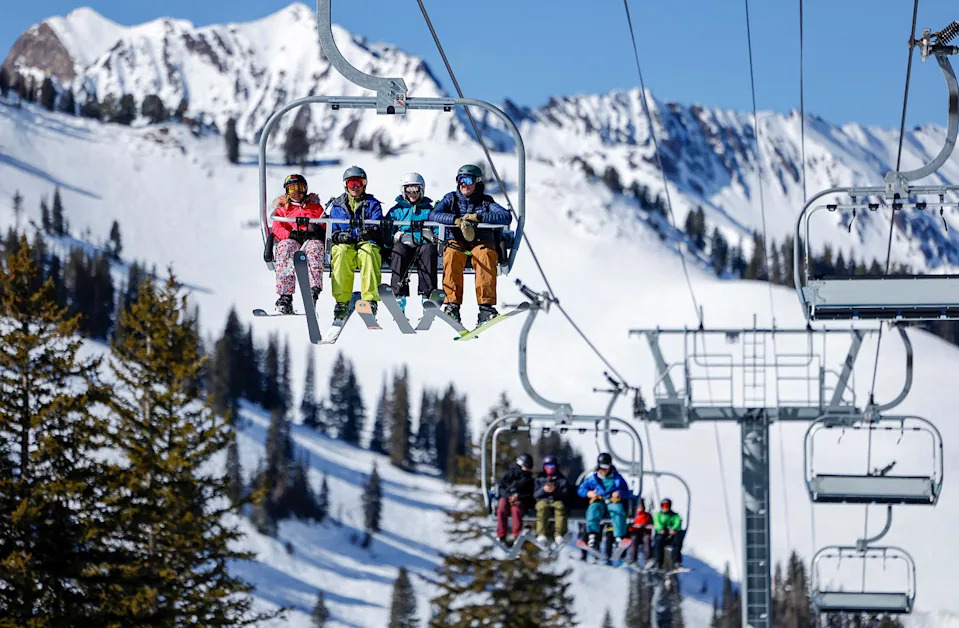 Topla zima i rekordno nizak snežni pokrivač povećavaju rizik od požara na zapadu SAD