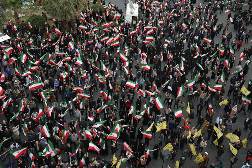 Potresne fotografije: Vazdušni udari SAD i Izraela ostavljaju razaranje u Iranu