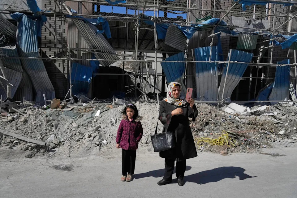 Potresne fotografije: Vazdušni udari SAD i Izraela ostavljaju razaranje u Iranu