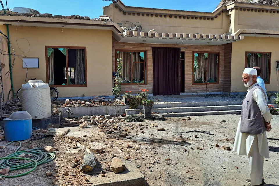 Otvoreni Sukob Na Granici: Pakistan I Avganistan Tvrde Desetine Poginulih Dok Hiljade Bježe