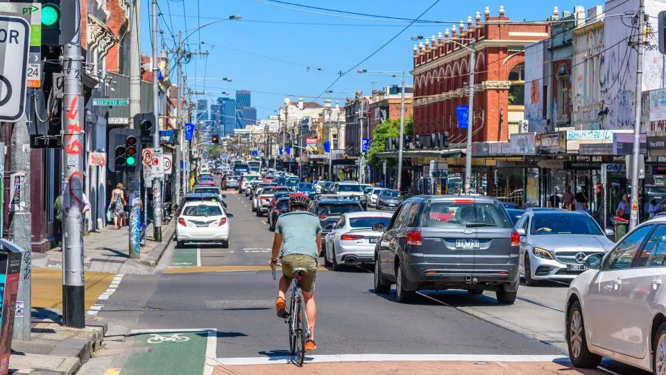 Srednja Generacija Napušta Novi Zeland: Zašto Se Sve Više Kiwija SelI U Australiju i Svet