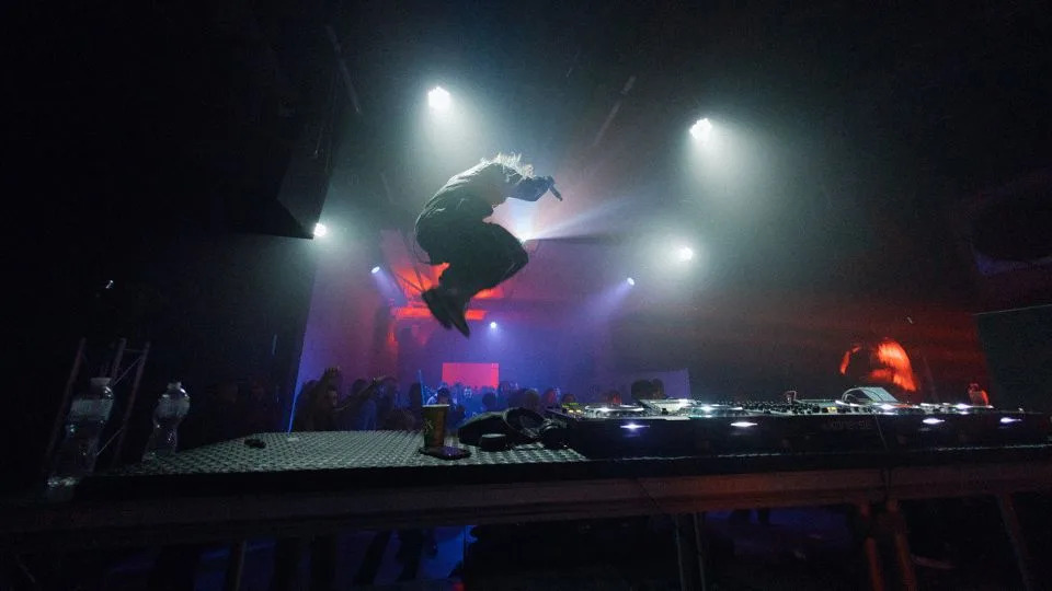 'Raveovaćemo na Putinovom grobu': Ples Kao Otpor U Ukrajini U Četvrtoj Godini Rata