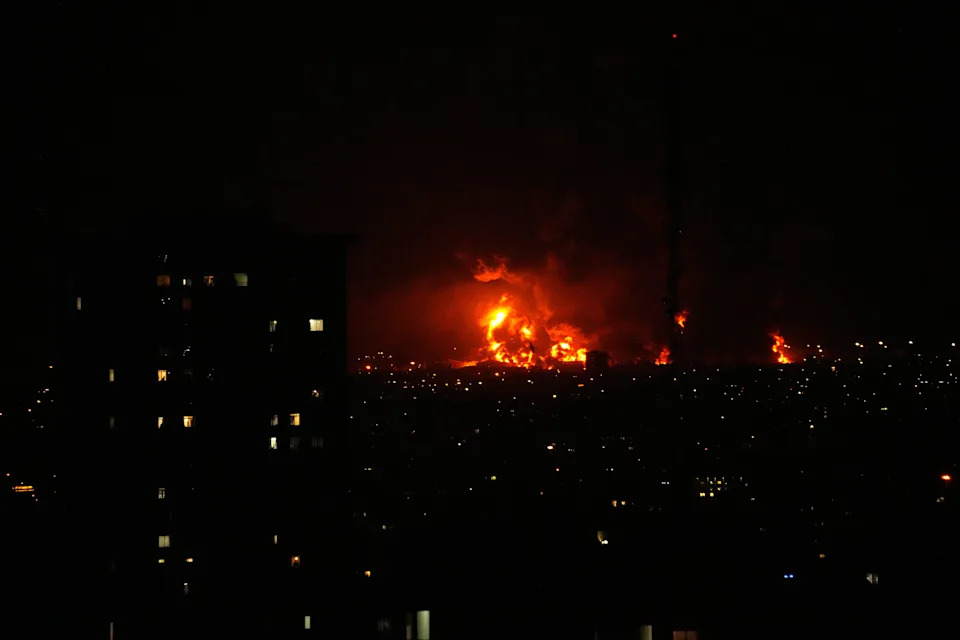 Najnovije: Izrael Gađao Liban i Naftni Depo u Teheranu; Iran Pogodio Desalinizaciju u Bahreinu