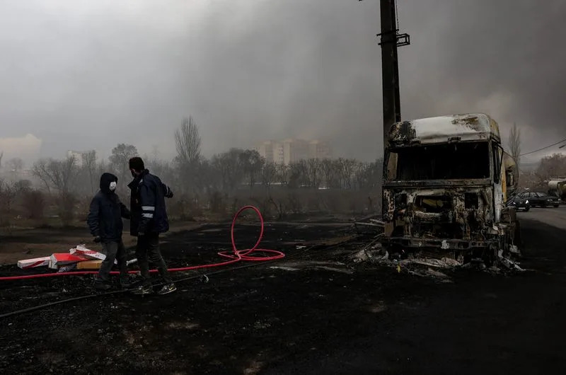 Kriza U Iranu Pogurala Cene Nafte: Brent Skočio 25% Dok Vlade Razmatraju Otpuštanje Rezervi