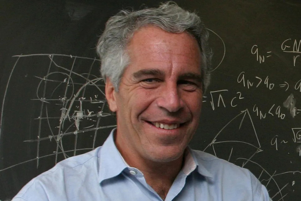 DOJ Records: Guard Googled “Latest On Epstein In Jail” About an Hour Before He Was Found Dead