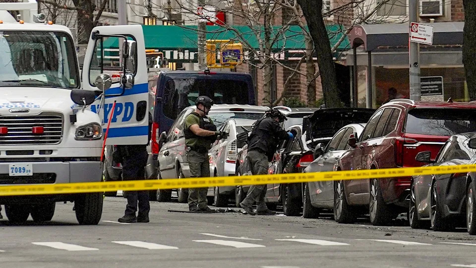 Feds Probe 'ISIS-Inspired' Explosive Devices Thrown Near Gracie Mansion; Two Men To Face Federal Charges