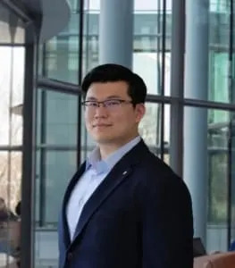 Yale SOM Produbljuje Veze Sa Inženjerstvom i Obučava Novu Generaciju Tehnički Pismenih Lidera