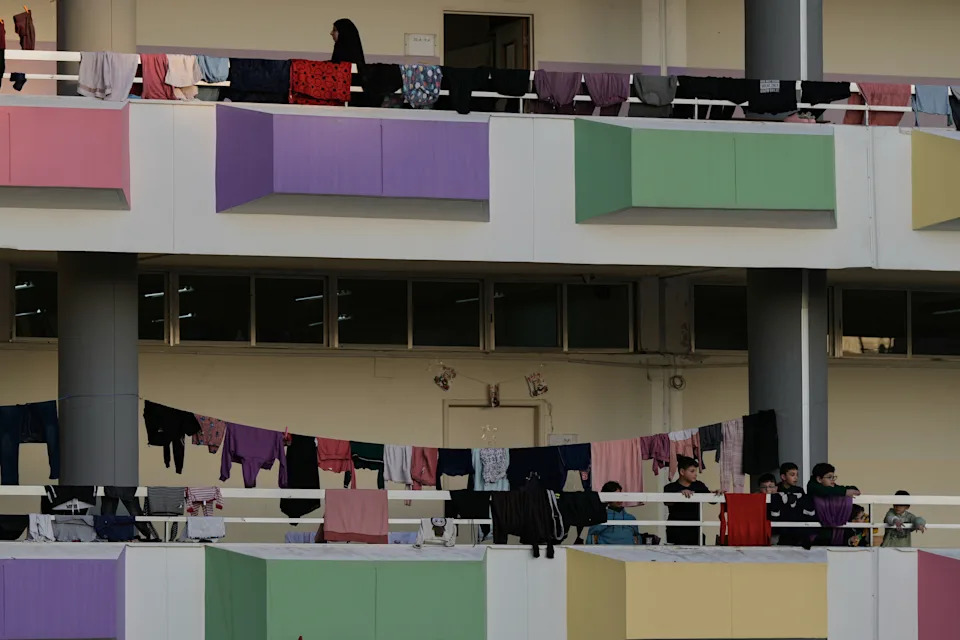 Raseljenje u Libanu: škole i stadioni u Bejrutu pretvoreni u privremena skloništa