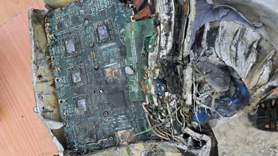 Fotografije Pokazuju Delove Koji Odgovaraju Tomahawk Raketama Na Mestu Smrtonosnog Udara U Minabu