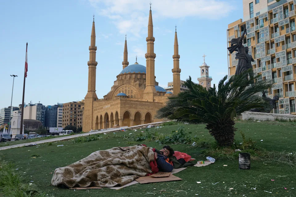 Nova eskalacija Izrael–Hezbollah: Retke javne kritike i masovna raseljavanja u Libanu