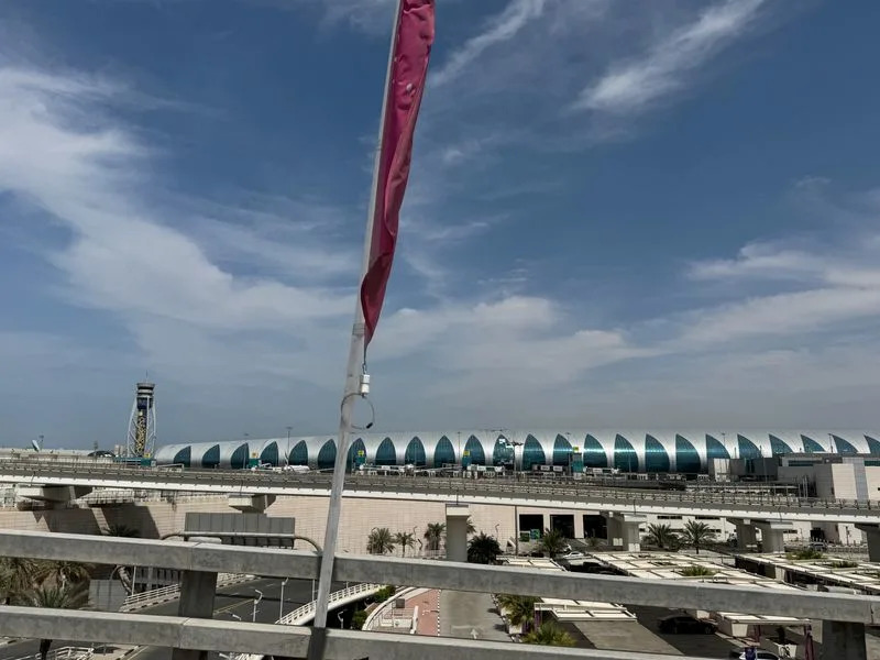 Dva drona pala blizu aerodroma u Dubaiju — novi udarac za avio-saobraćaj u Zalivu