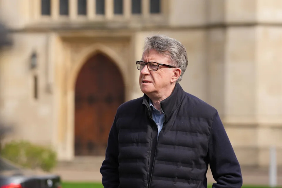 Vlada Objavljuje Dokumente O Imenovanju Petera Mandelsona Za Ambasadora U SAD Dok Policija Istragu Nastavlja