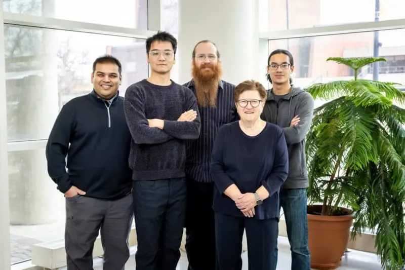 Najdetaljnija 3D Simulacija Života: Ceo Ćelijski Ciklus Minimalne Bakterije JCVI‑syn3A (493 Gena)