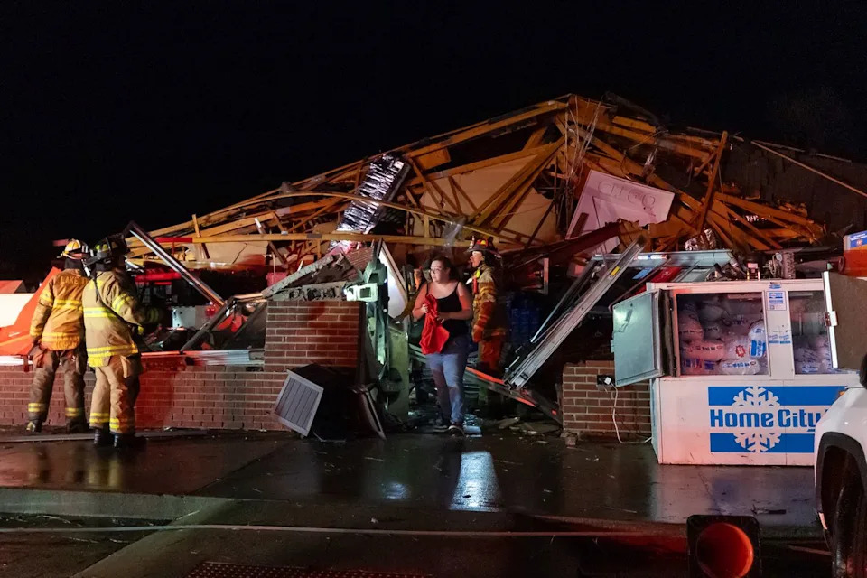 Elderly Couple Killed After Tornado Destroys Their Home as Supercell Spawns At Least Four Twisters Across IL/IN