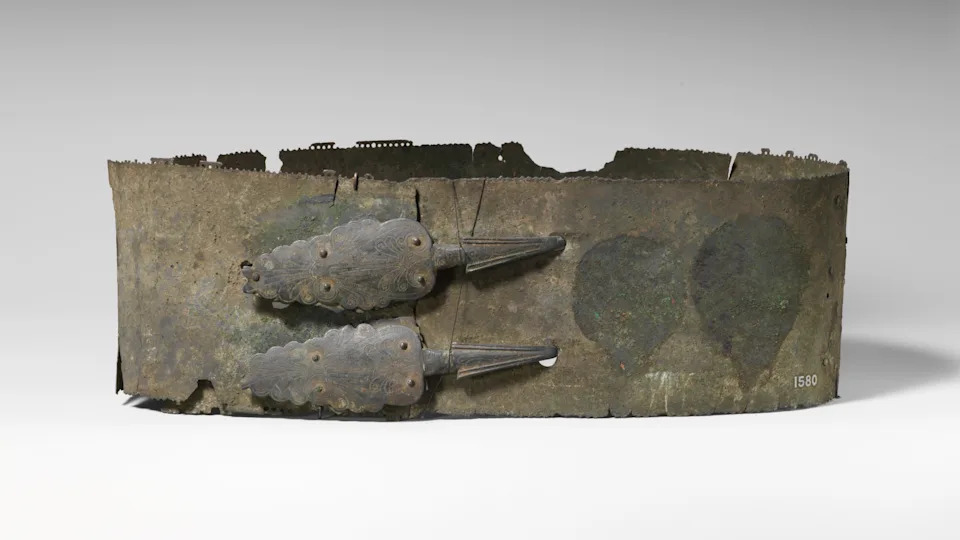 Dečji Grobovi Sa Brončanim „Ratničkim“ Pojasima Otkriveni u 2.500 Godina Starom Groblju u Italiji