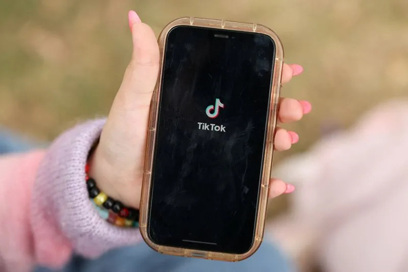 One in Five Australian Teens Still on TikTok and Snapchat Two Months After Under‑16s Ban