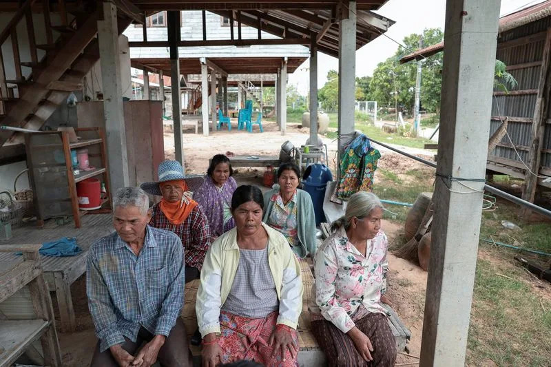 Porodica u Tajlandu čeka vesti o 27-godišnjem mornaru nakon napada na brod u Hormuškom moreuzu