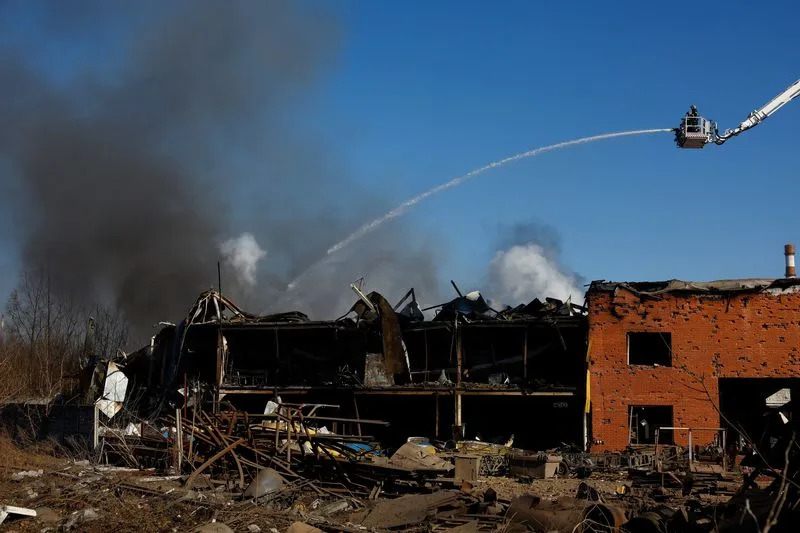 Petoro Poginulo u Masovnim Ruskim Vazdušnim Napadima na Ukrajinu — 430 Dronova, 68 Projektila