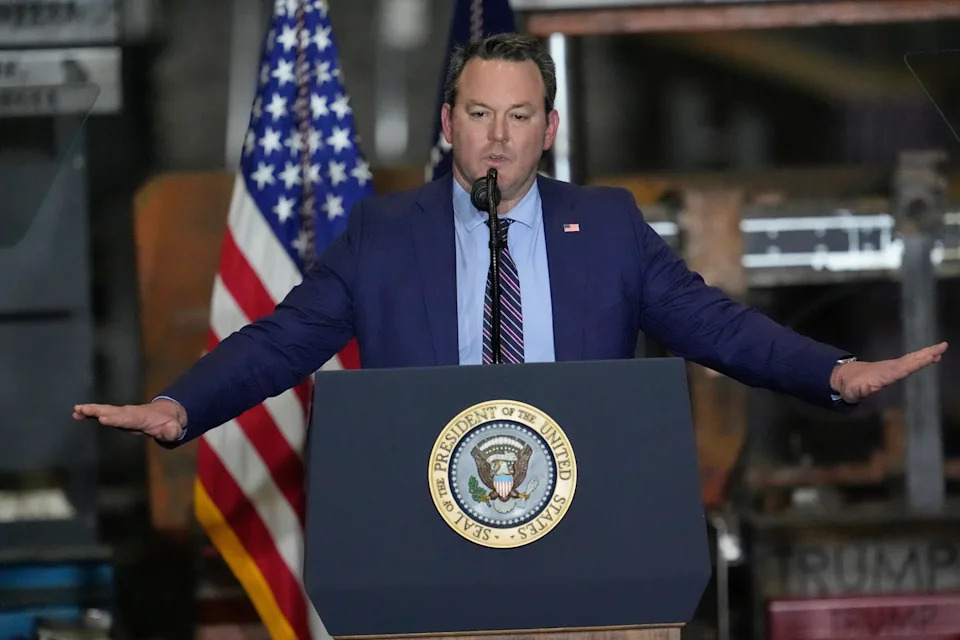 Rick Jackson Ulaže Milione, Trka Za Guvernera Džordžije Preokreće Se: Može Li Trumpova Podrška Spasiti Burt Jonesa?