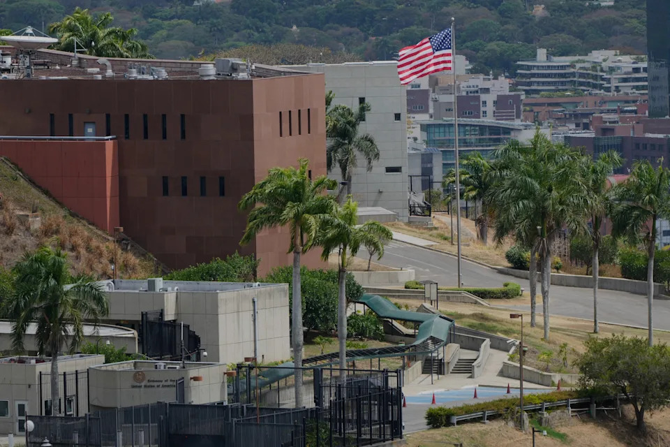 U.S. Flag Flies Over Embassy in Caracas Again — First Time Since 2019
