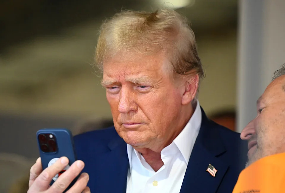 Trump's Open Phone Line Fuels White House Chaos and Bids for Influence