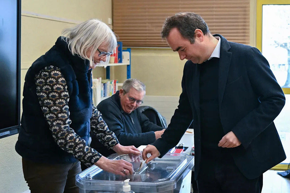 France Votes in Municipal First Round — Early Test of Momentum Ahead of 2027 Presidency