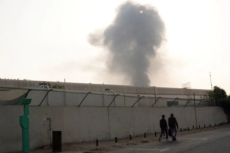 Požar Kod Međunarodnog Aerodroma Dubai Stavljen Pod Kontrolu Nakon Napada Dronom, Letovi Privremeno Obustavljeni