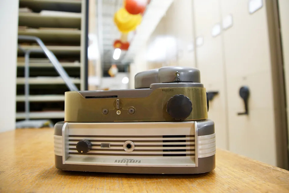 Najstariji Snimak Pesme Grbavog Kita (1949) Otkriva Tiši Zvučni Pejzaž Okeana i Uticaj Ljudske Buke