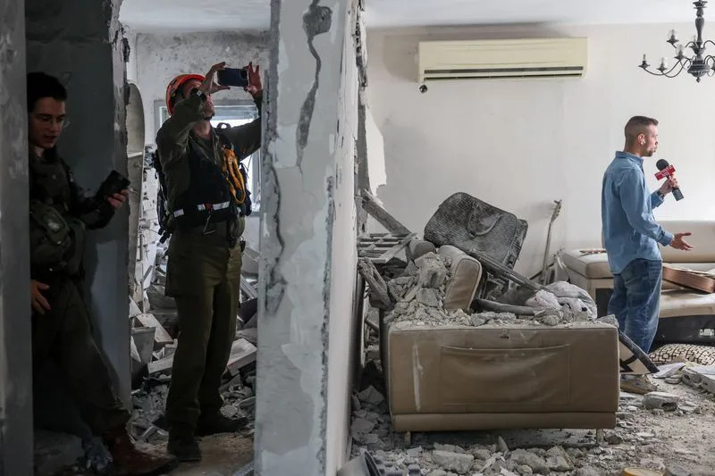 Izrael Planira Najmanje Tri Sedmice Rata; Vazdušni Napadi Pogađaju Iran, Dronovi Gađaju UAE