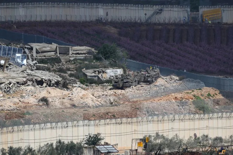 Izrael Planira Najmanje Tri Sedmice Rata; Vazdušni Napadi Pogađaju Iran, Dronovi Gađaju UAE