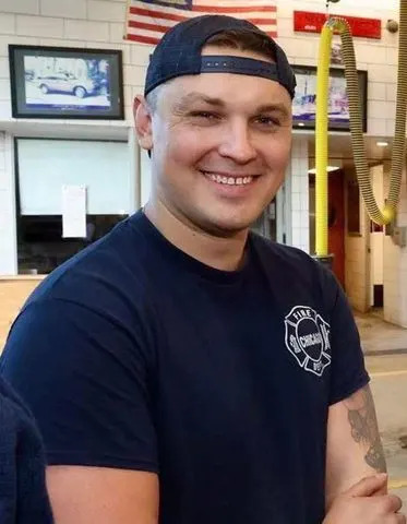 Chicago Firefighter Michael Altman Dies After Floor Collapse While Battling Rogers Park Blaze