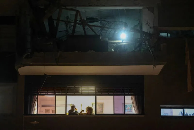 Iran Gađa Tel Aviv Klaster-Raketama Kao Odmazdu; Sukob Se Širi Preko Libana i Zaliva