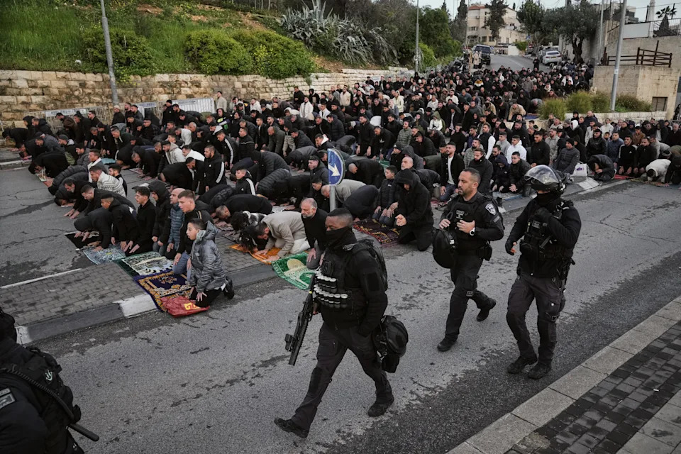 Bajram u Fotografijama: Od Molitvi Među Ruševinama Gaze Do Veličanstvenih Džamija Istanbula