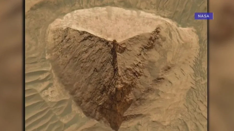 Viralna „piramida” na Marsu — stručnjak: nije delo vanzemaljaca, već erozija