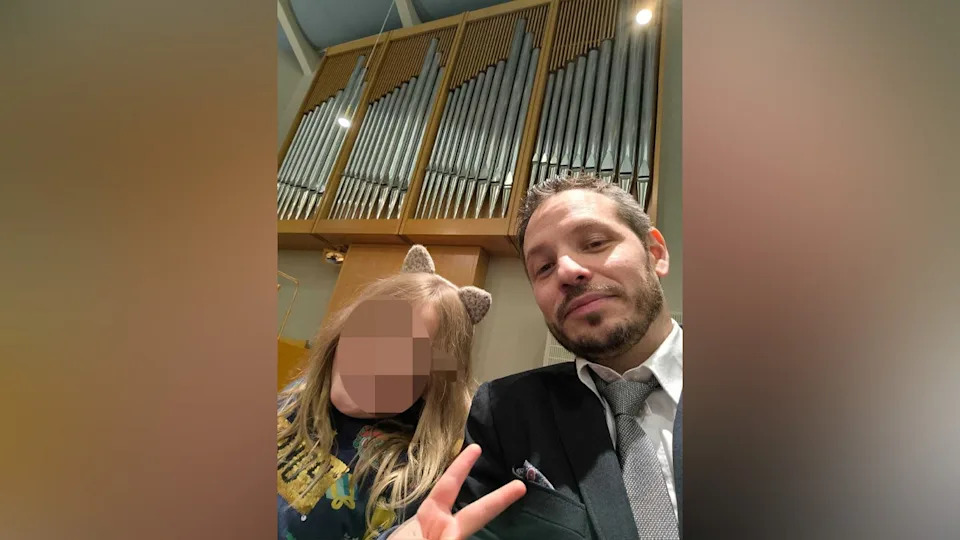 Otac na Islandu izgubio starateljstvo nad autističnim sinom nakon osporavanja promene pola — priču podelio Elon Musk