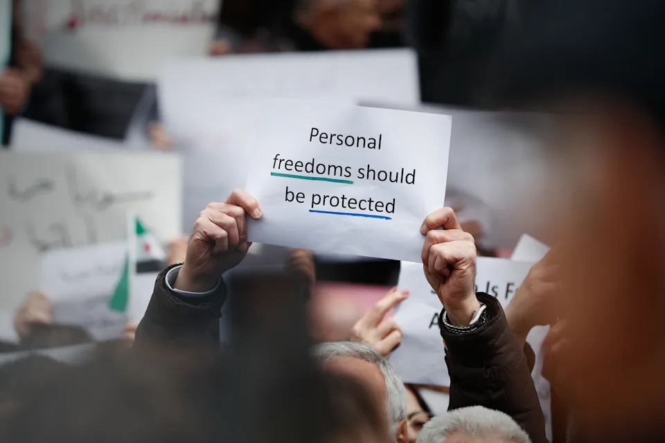 Protesti u Damasku zbog ograničenja alkohola podstiču strah od gubitka sekularnih sloboda