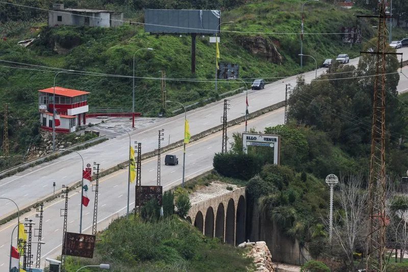 Izrael Pogodio Glavni Most Na Jugu Libana i Naložio Uništenje Prelaza i Kuća